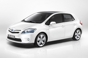 Toyota Auris HSD portada