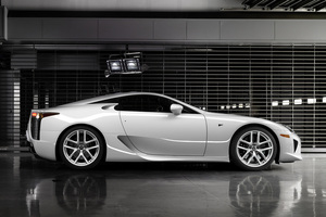 Lexus LF A