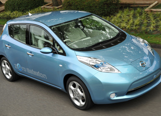 nissan_leaf_01 nissan leaf 01 300x199 Pros y contras de los nuevos coches eléctricos