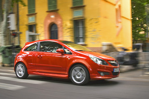 Opel Corsa GSi lateral