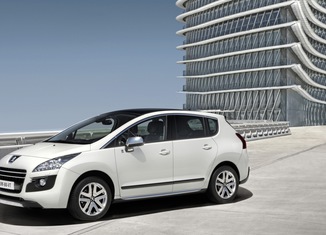 Primeras fotos del Peugeot 3008 HYbrid4