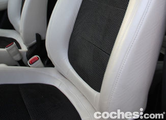 prueba aston martin cygnet interior14 199x300 A prueba: Aston Martin Cygnet: lujo comprimido