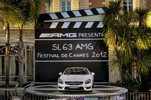 Mercedes_Cannes_2012_03 Mercedes Cannes 2012 03 300x200 Mercedes da un toque “de oro” al Festival de Cannes