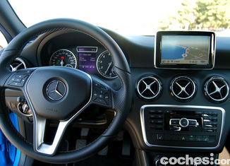 prueba_mercedes_clase_a_interior14 prueba mercedes clase a interior14 650x436 Mercedes Clase A: a liderar los compactos