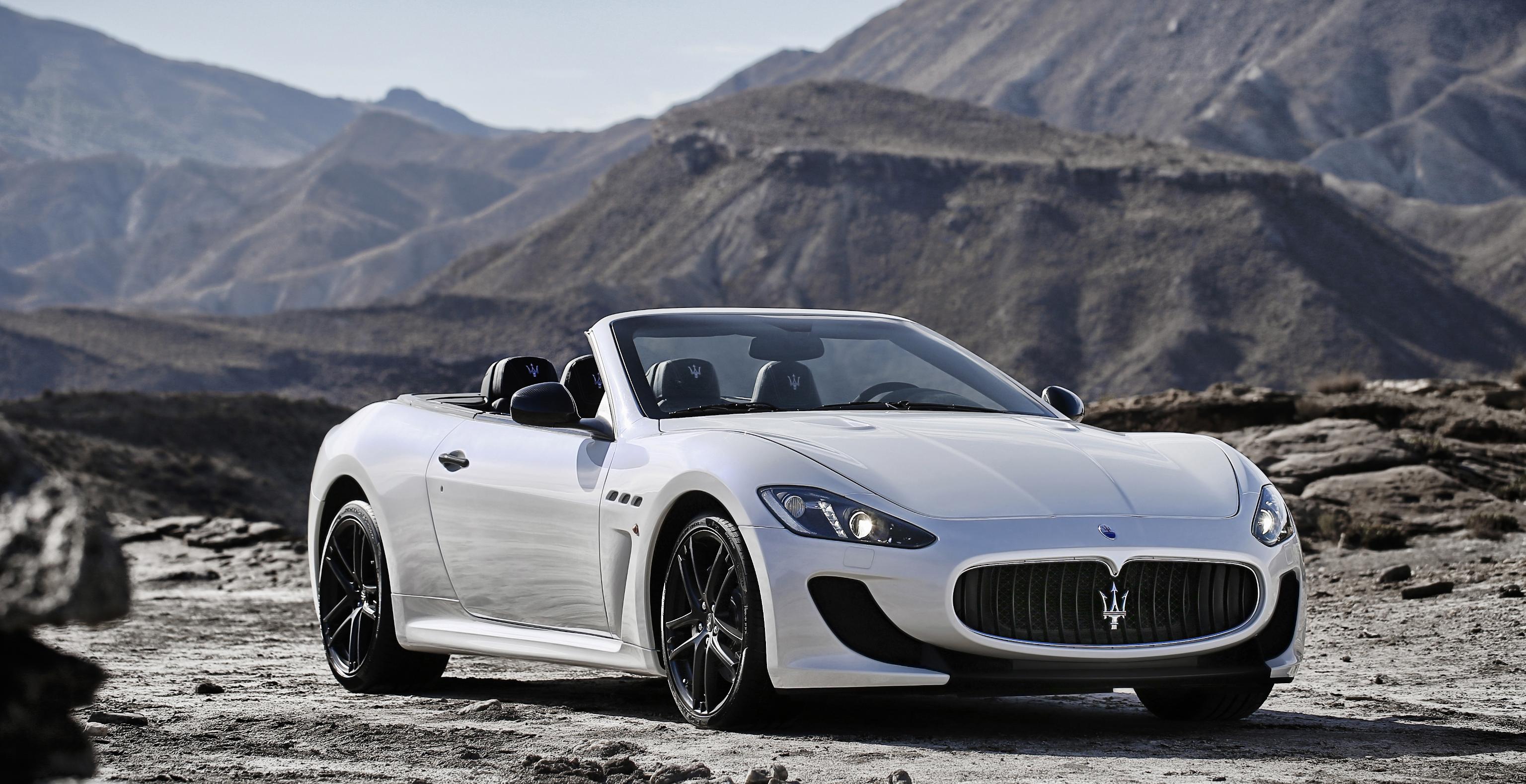 Maserati_GranCabrio_MC_Stradale_3.jpg