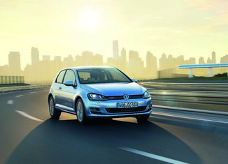 Volkswagen Golf Bluemotion 2013 1