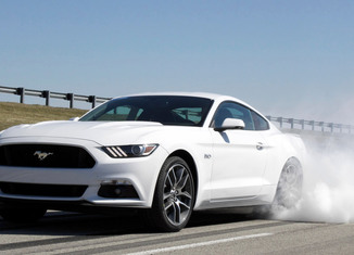 Line Lock Ford Mustang 2015 650x365 Diez malos hábitos que arruinarán tu coche