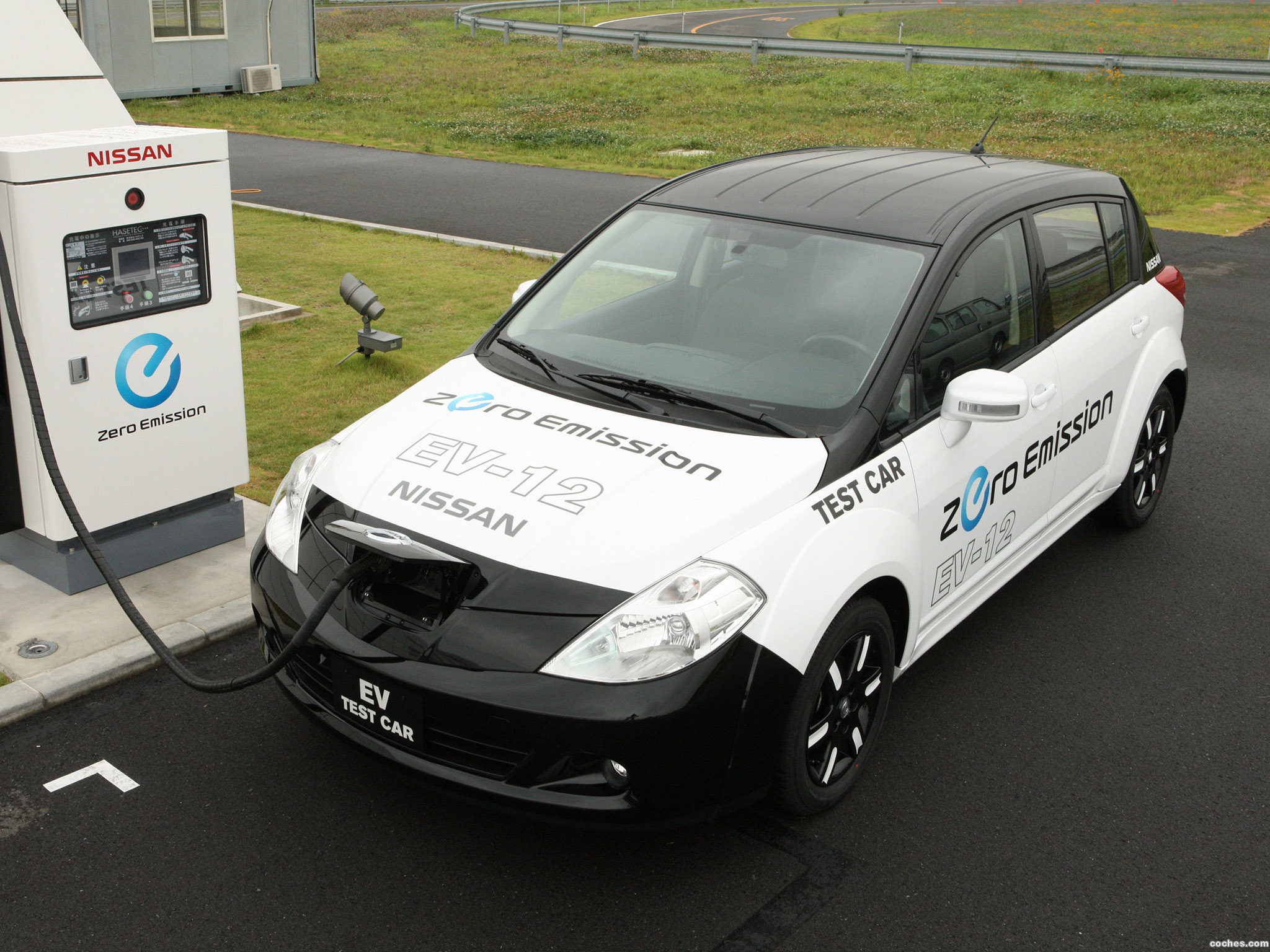 Fotos de Nissan EV11 test Car 2009