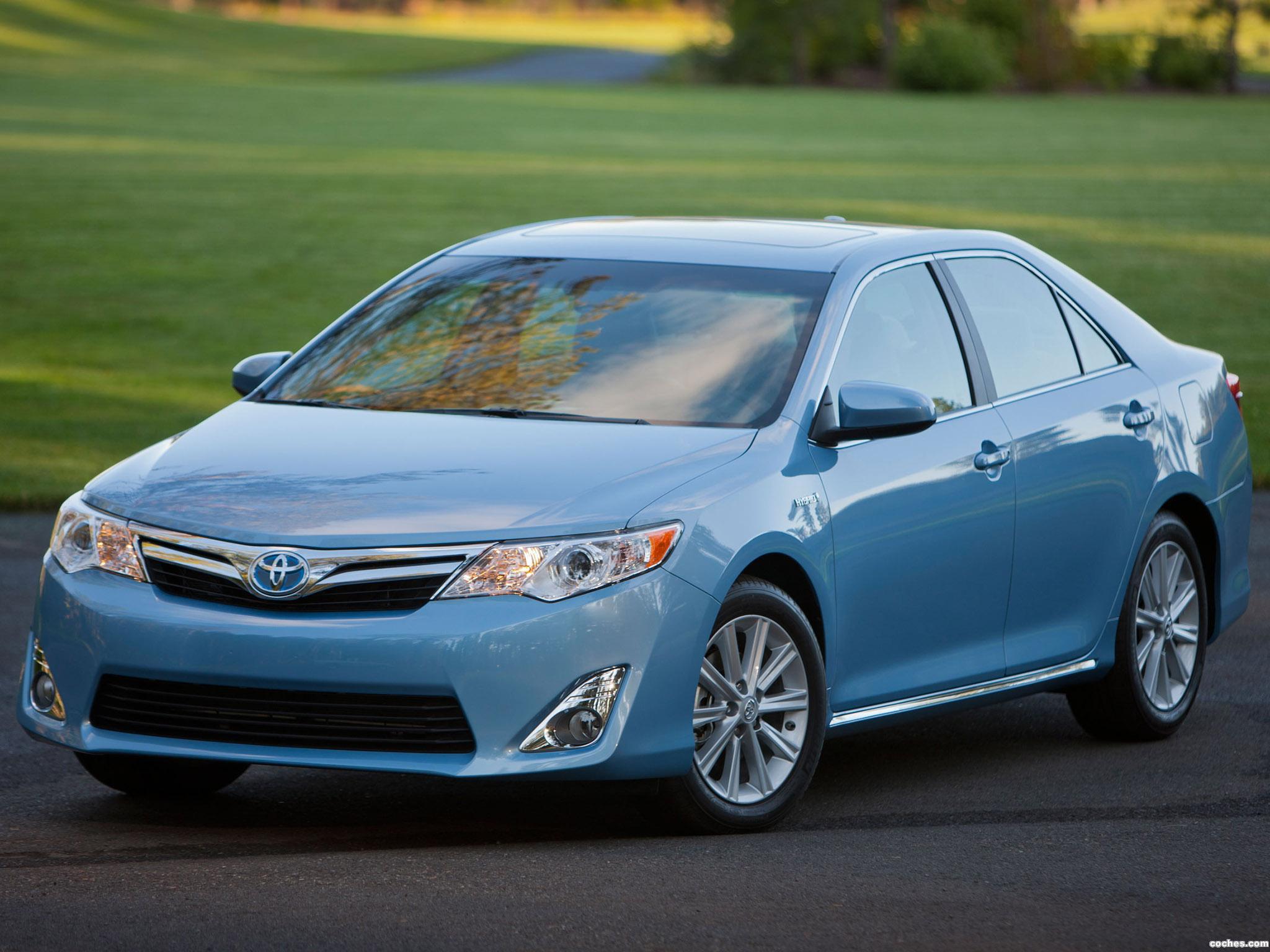 fotos-de-toyota-camry-hybrid-2011