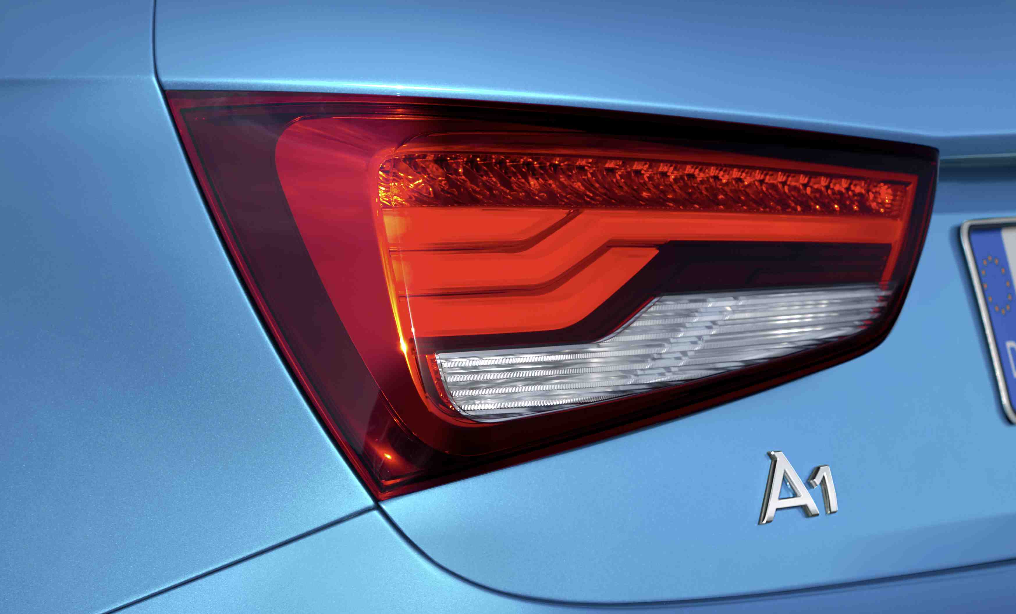 Audi-A1-Sportback-logo.jpg
