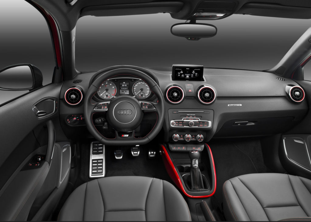 Audi-S1-2015-interior-02.jpg