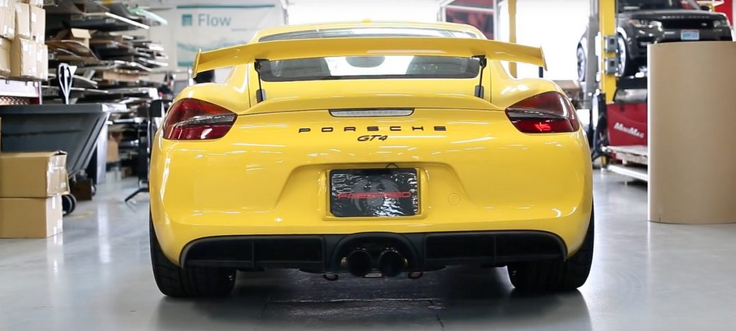 Porsche Cayman Gt Con Sistema De Escape De Competici N