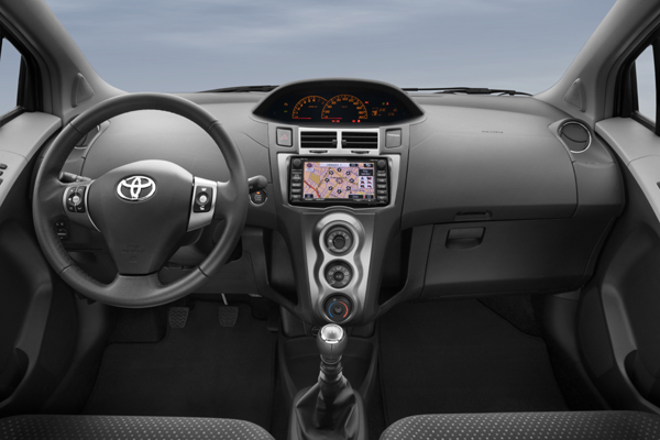 Toyota Yaris puesto de conducción