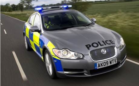 jaguar-xf-policia-inglesa