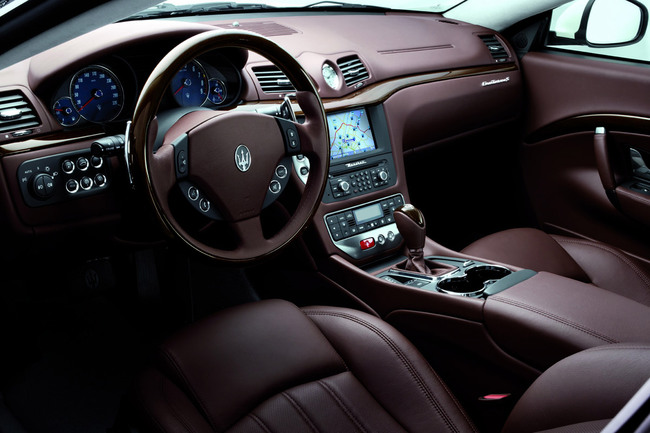 Maserati GranTurismo S vista del puesto de conducción