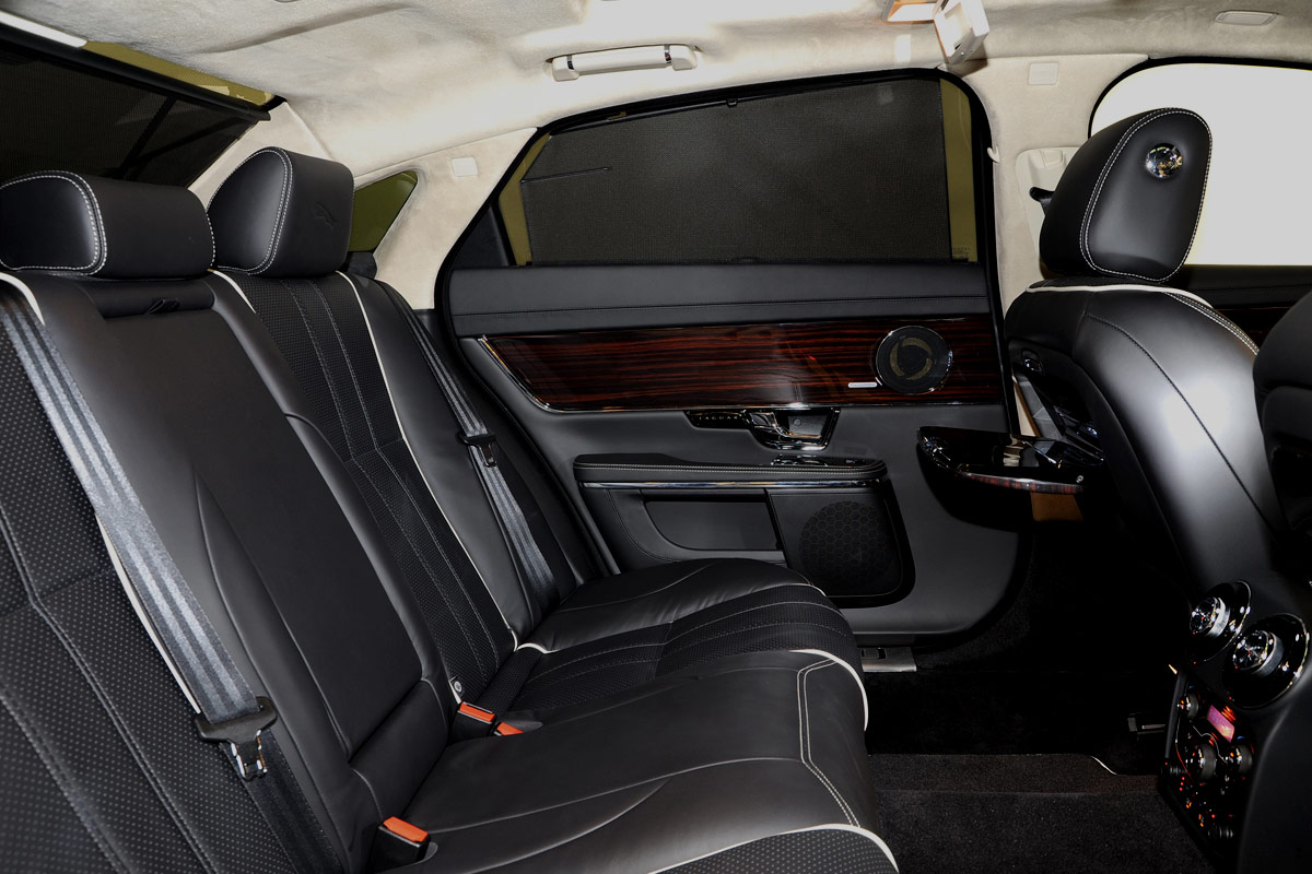 Jaguar XJ 2010 asientos traseros