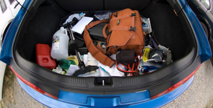 7 herramientas del coche que debes llevar siempre en tu maletero