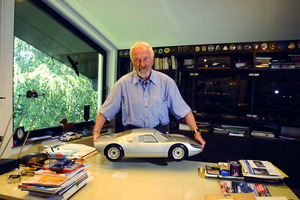 También fue el diseñador del Porsche 904 Carrera GTS