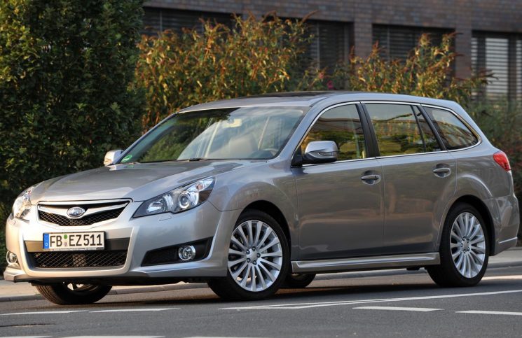 Subaru Legacy 2010 precios, motores, equipamientos