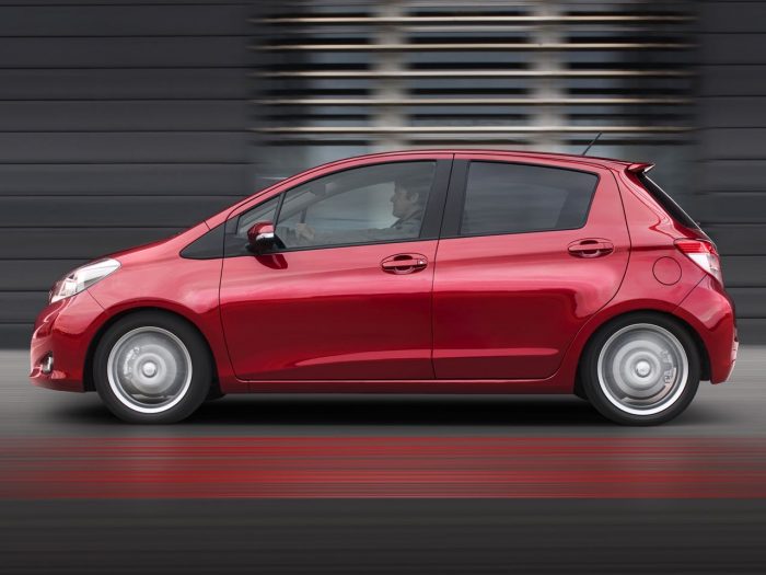 Toyota Yaris 2012 lateral