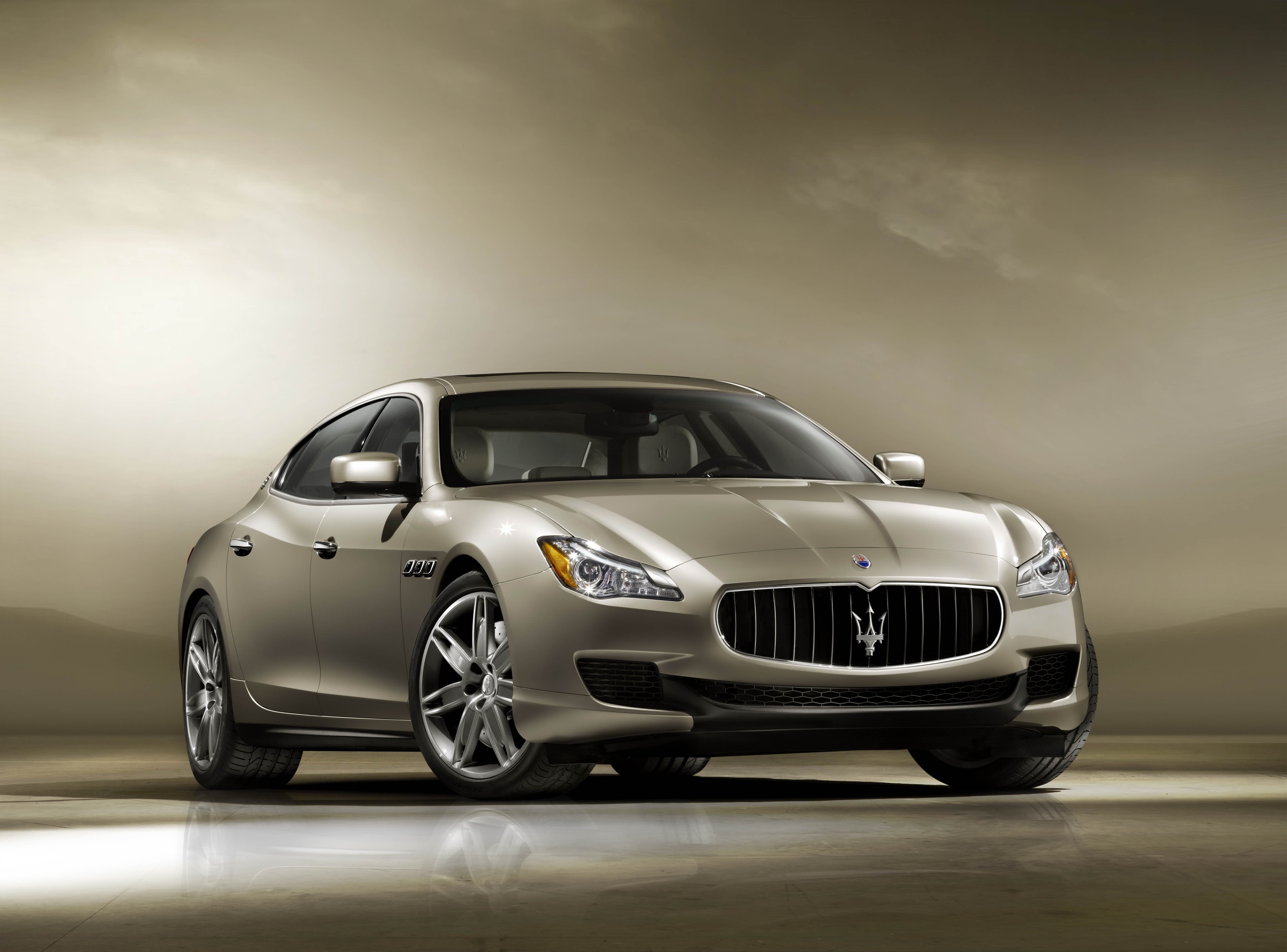Maserati_Quattroporte_2013_2