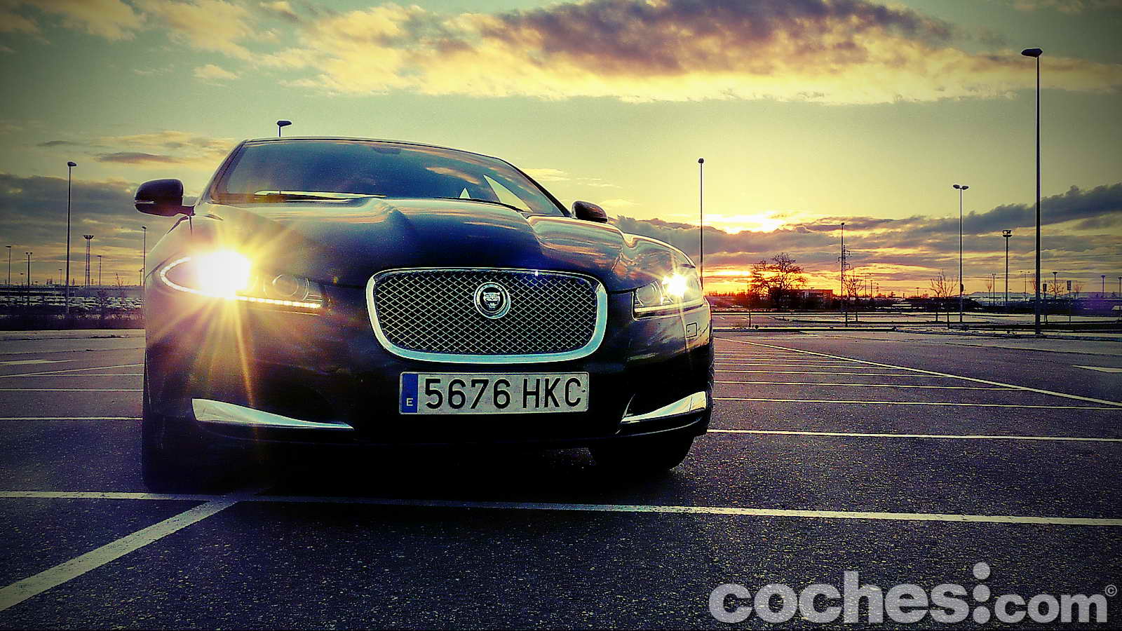 Jaguar_XF_3.0_Diesel_Premium_Luxury_41