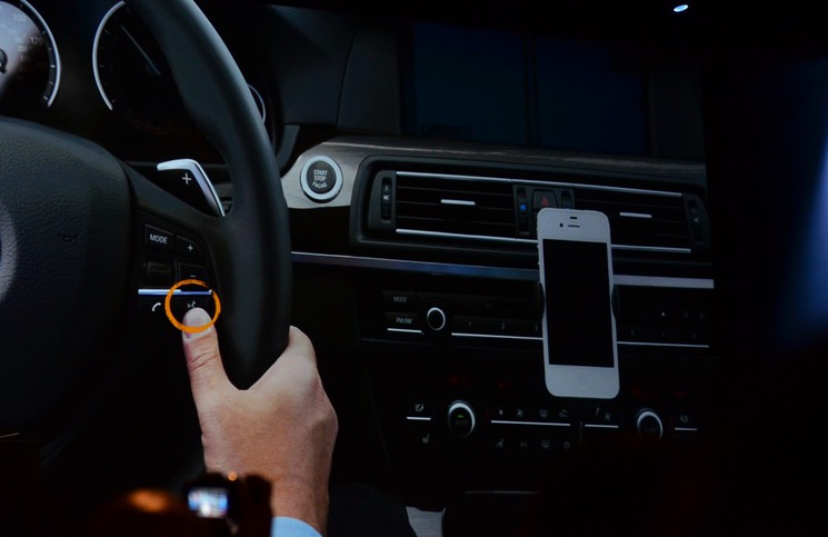 Volkswagen abandona los controles de pantalla táctil y recupera los botones  analógicos para sus coches