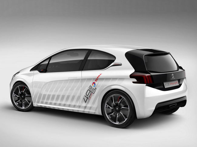 Peugeot 208 Hybrid FE Concept 01