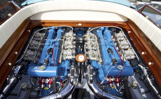 Lamborghini 350 GT V12 engines_2