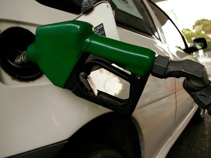 Análisis 2024: ¡Los 7 Coches De Gasolina Que Reinan En España! - 8823gjg