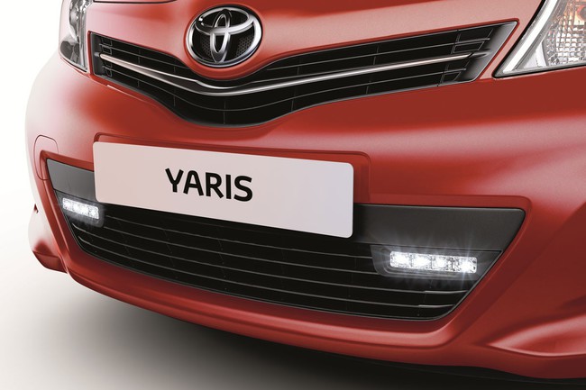 Toyota Yaris accesorios 2014 03
