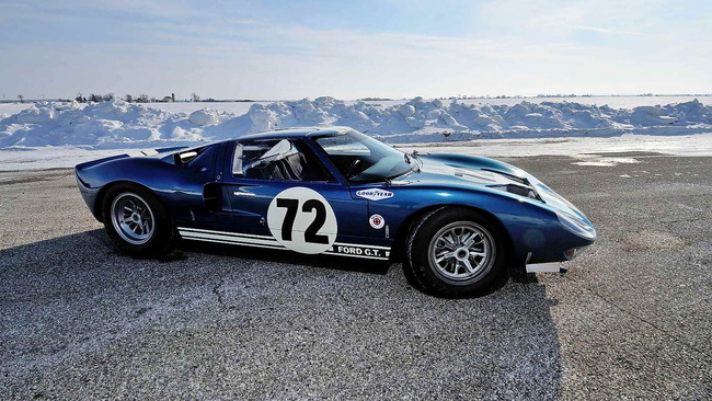 Ford_GT40_Prototype_GT_104_1964_05