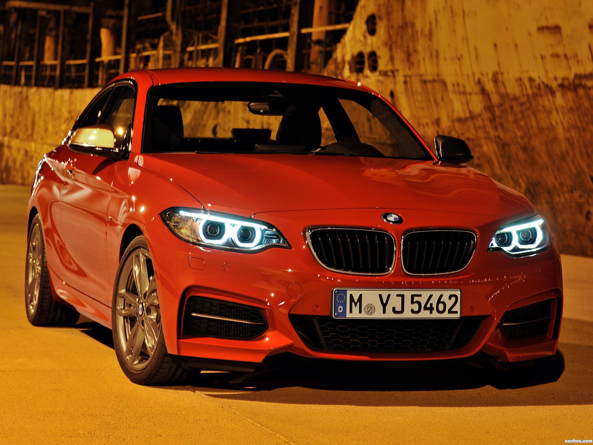 bmw_2-series-m235i-coupe-2014_r24