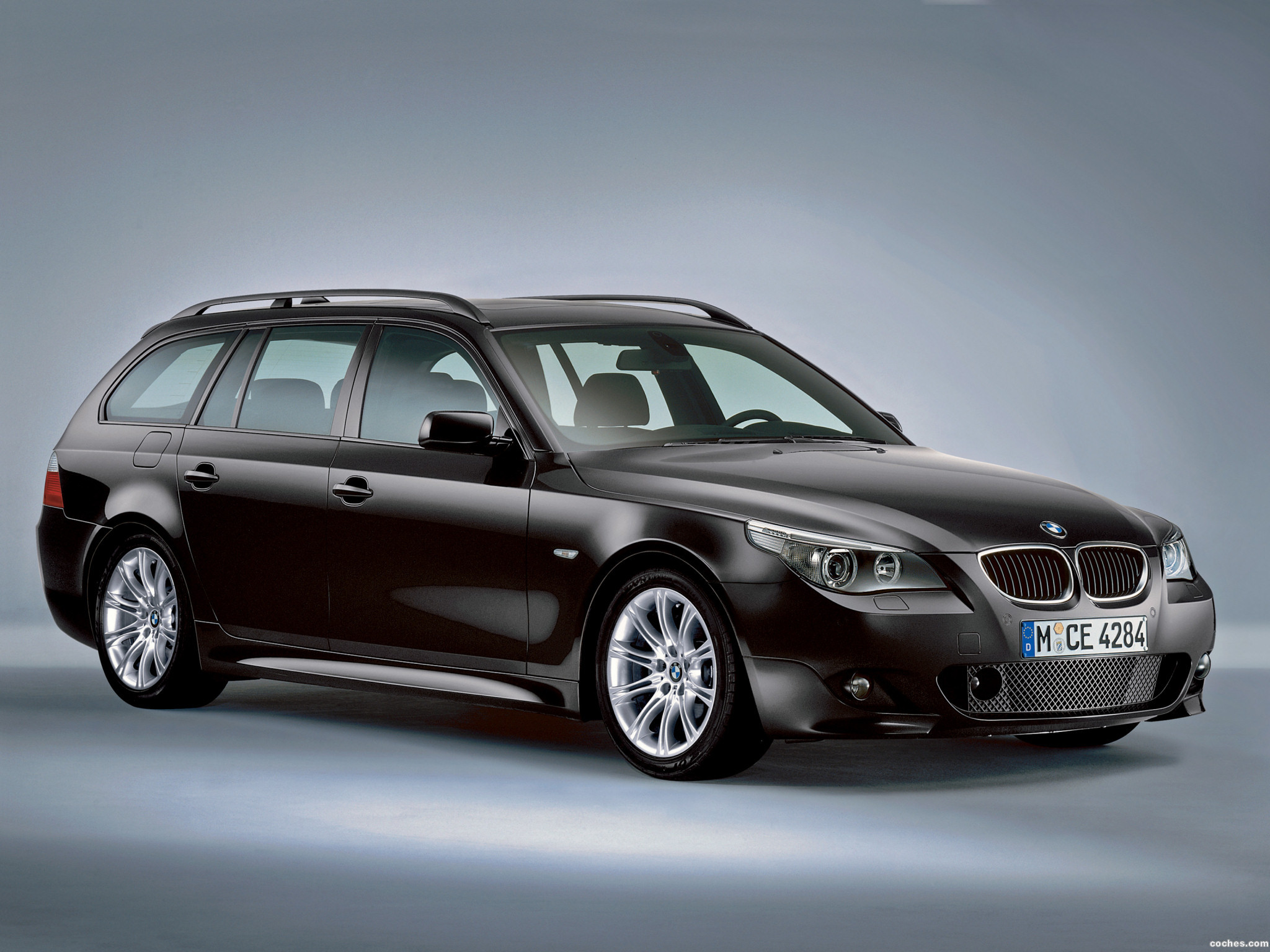 bmw_5-touring-m-pack-2004_r5