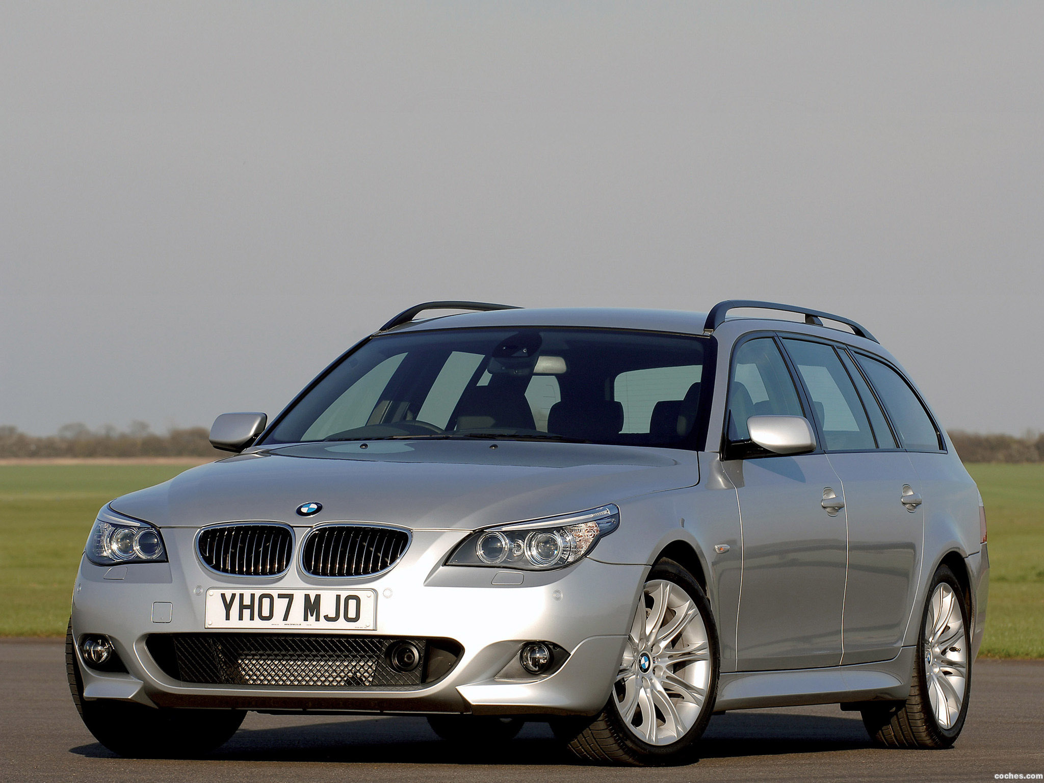 Fotos de BMW 5-Series 535d Touring M Sports Package UK E61 2005