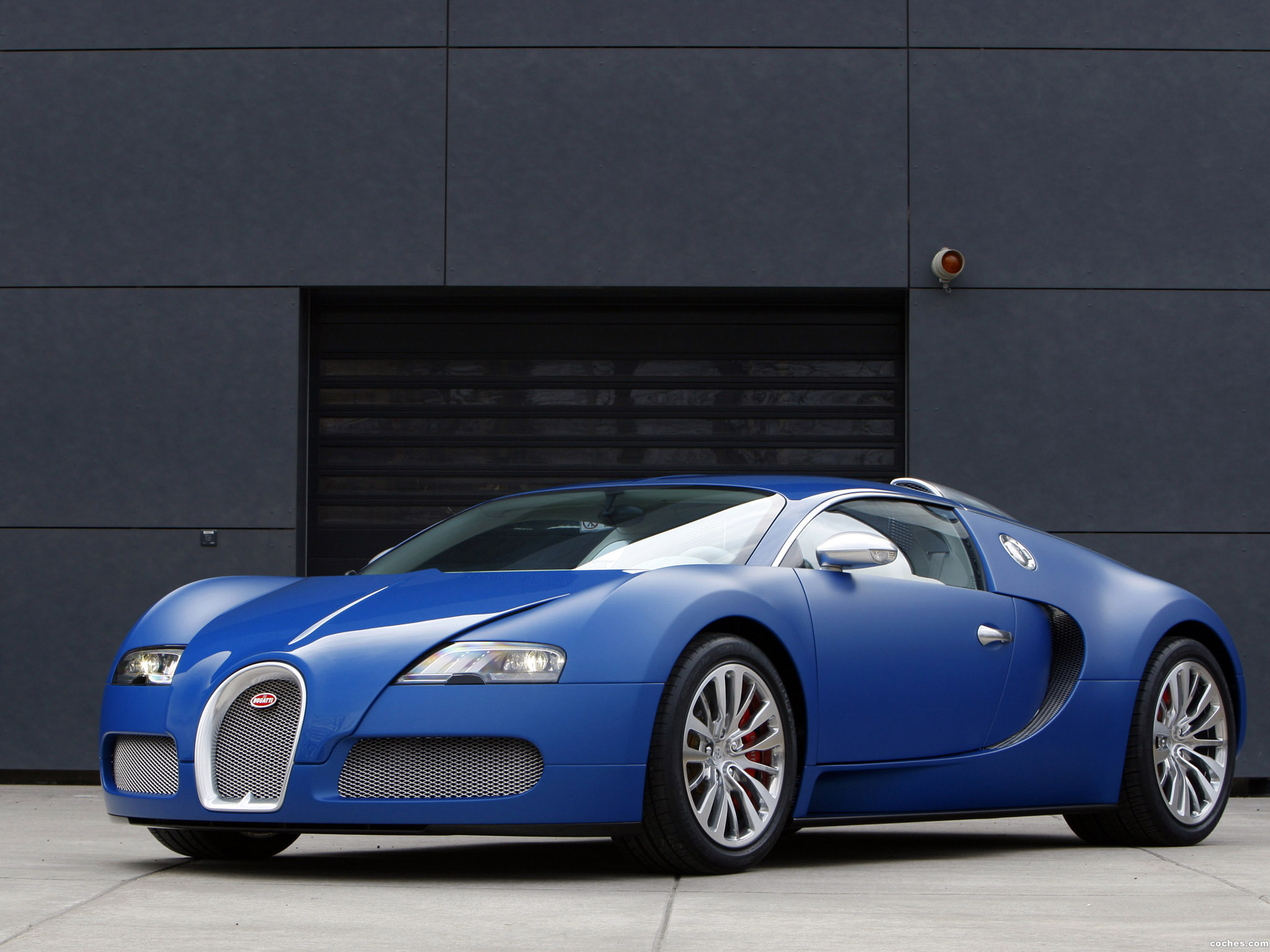 bugatti_veyron-bleu-centenaire-2009_r4