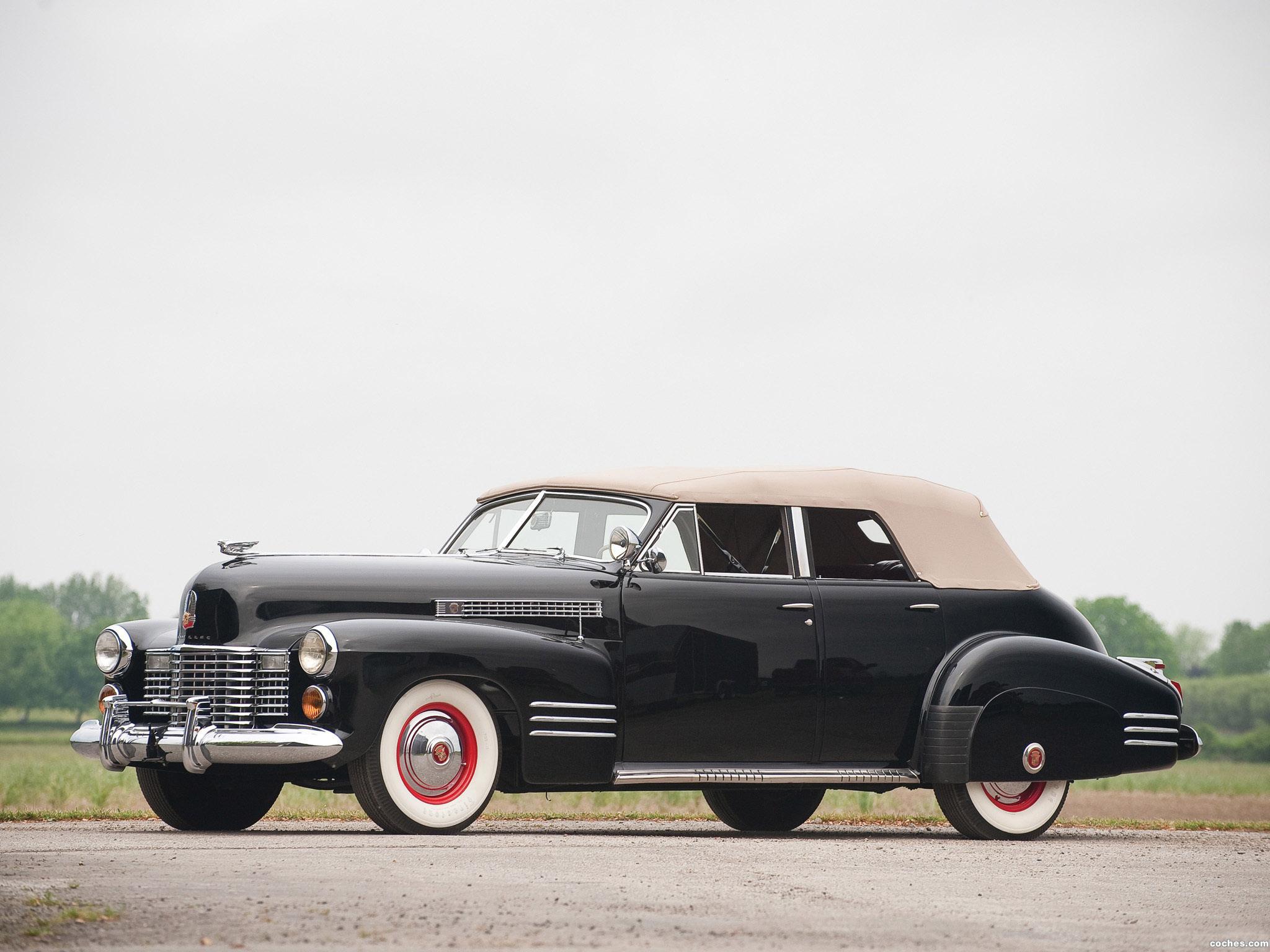 cadillac_sixty-two-convertible-1941_r4