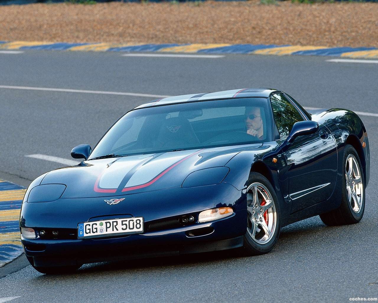 chevrolet_corvette_r16