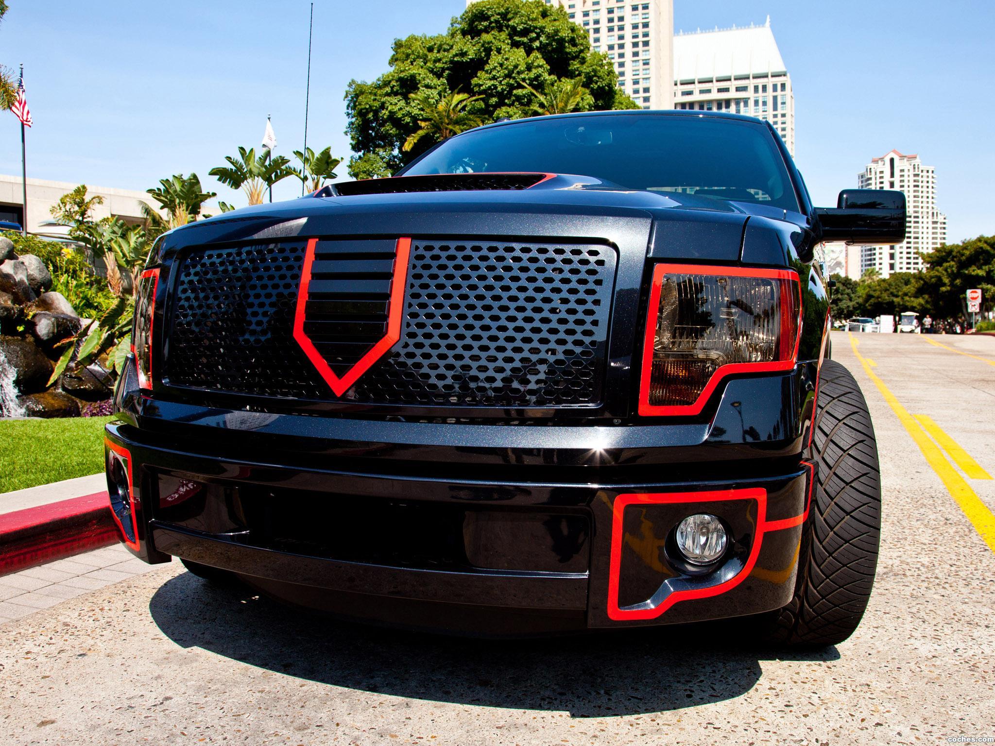 ford_f-150-batmobile-style-2013_r7