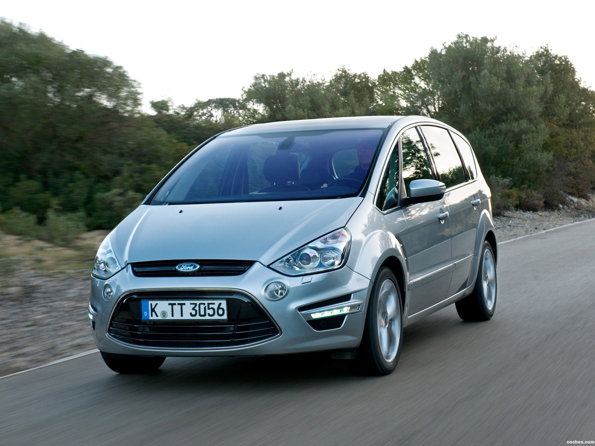 ford_s-max-2010_r15