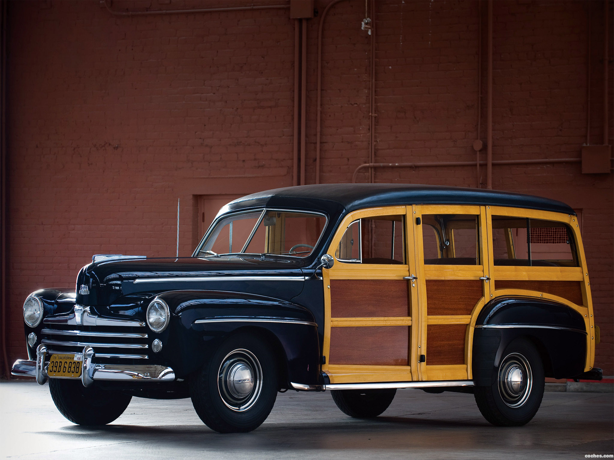 ford_super-deluxe-station-wagon-1948_r11