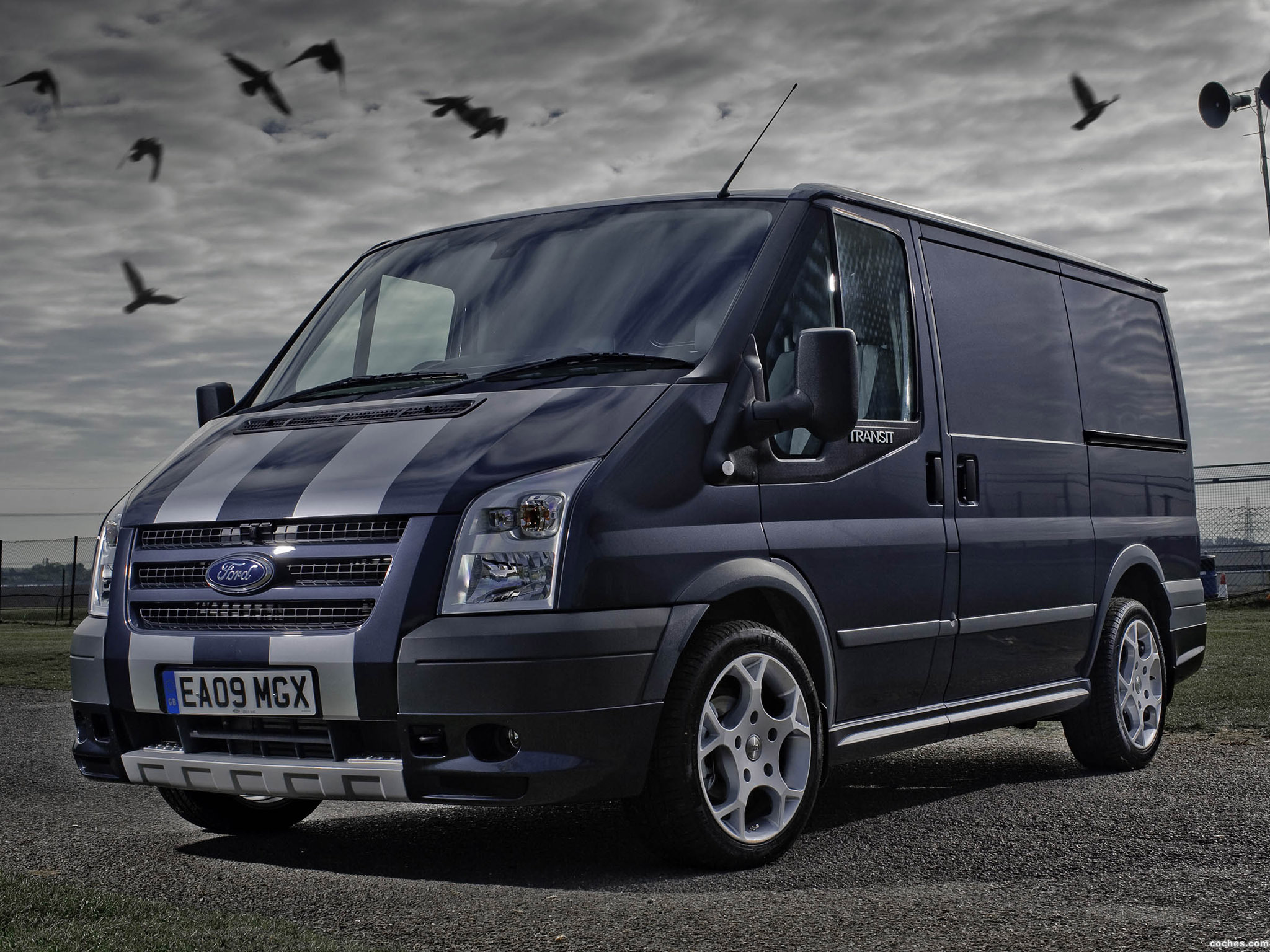 ford_transit-sportvan-silver-grey-uk-2009_r3