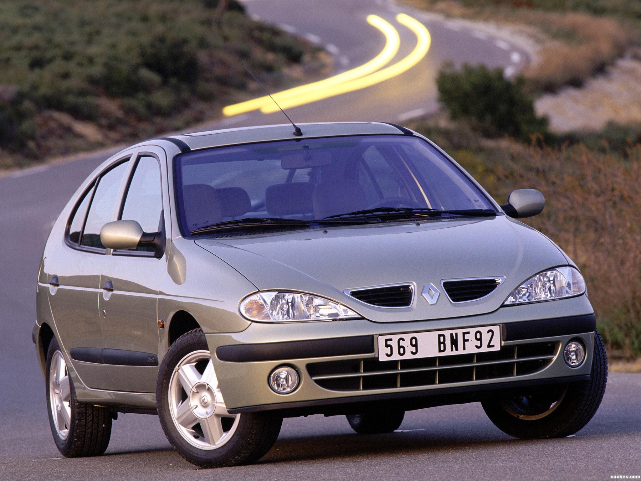 Fotos de Renault Megane Hatchback 1999 Foto 1