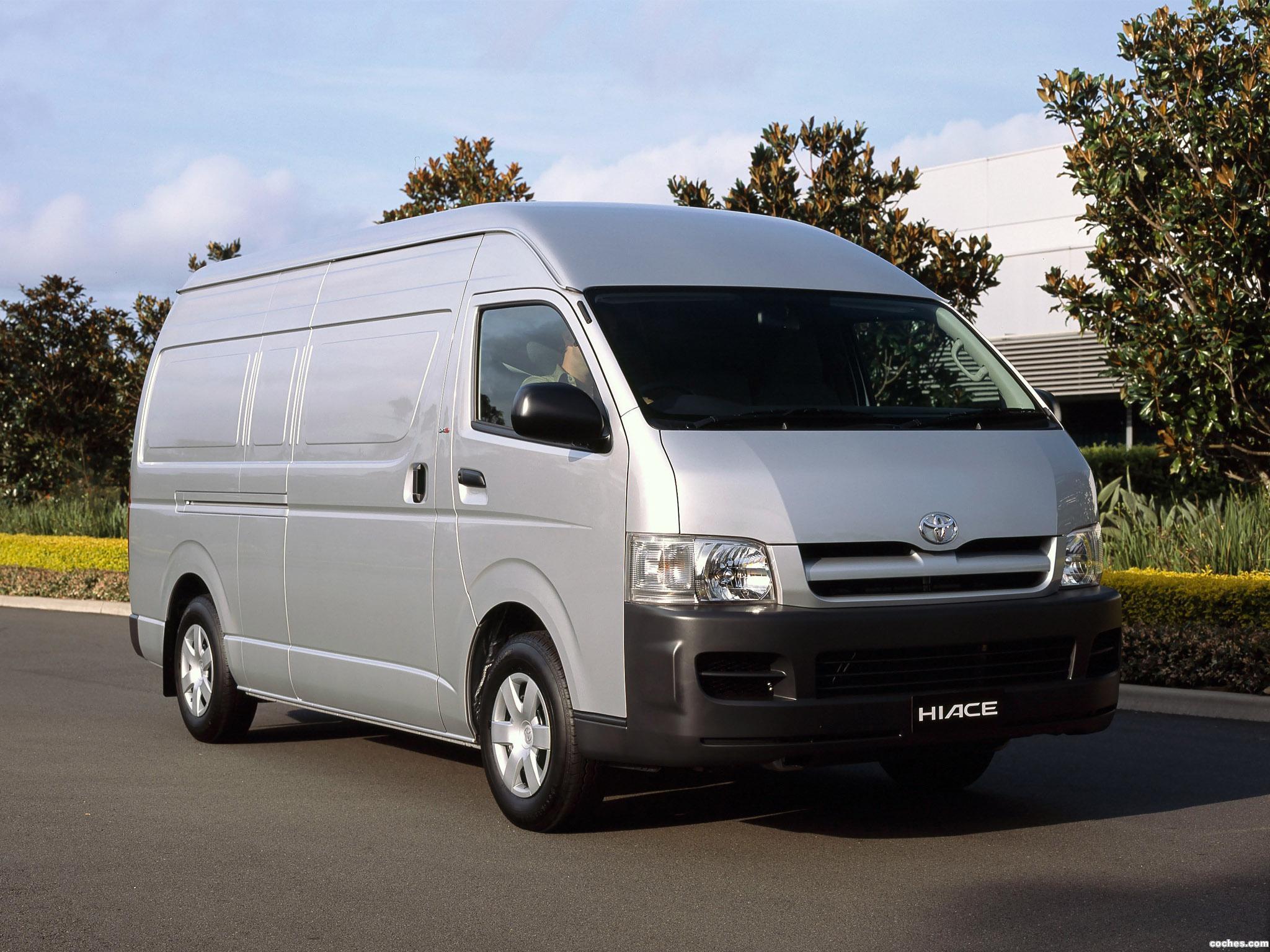 Fotos de Toyota Hiace Super LWB High Roof Van 2010