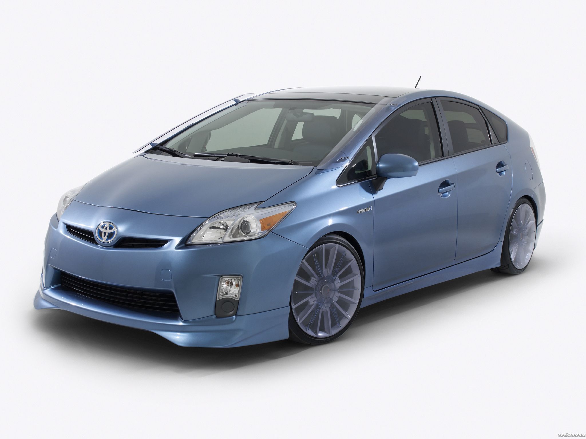 toyota_prius-aerius-aemulus-2009_r2