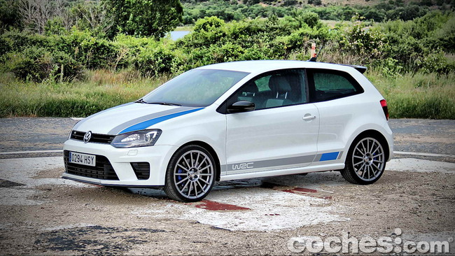 Volkswagen_Polo_R_WRC_02