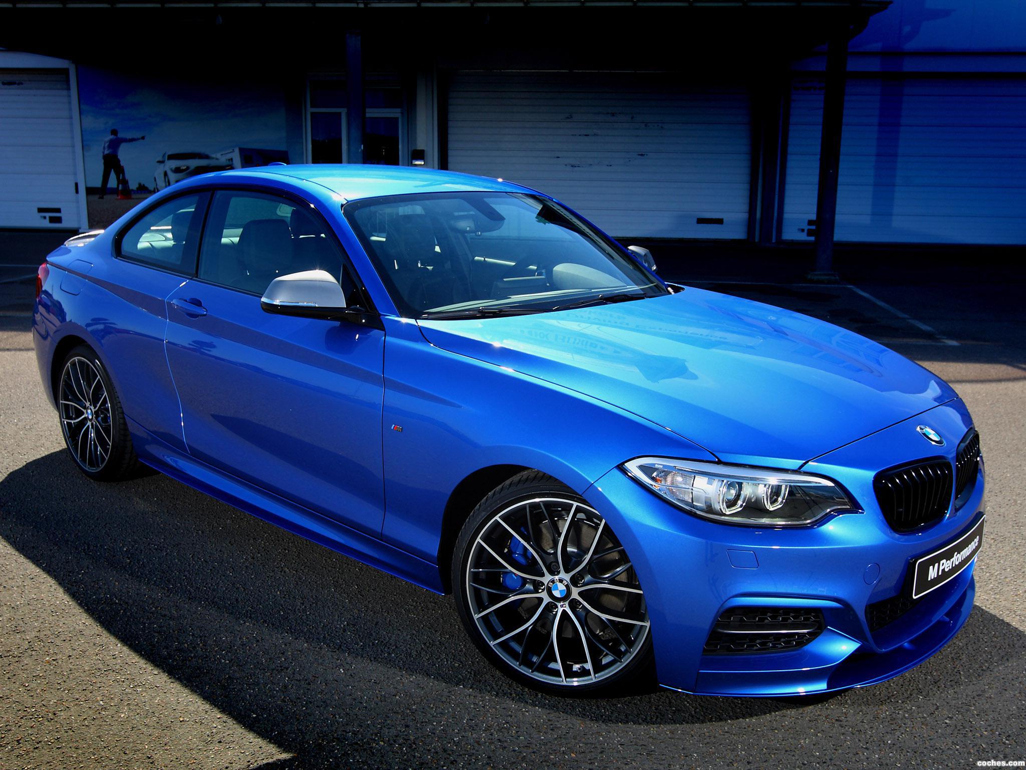 bmw_m235i-coupe-track-edition-f22-2014_r11