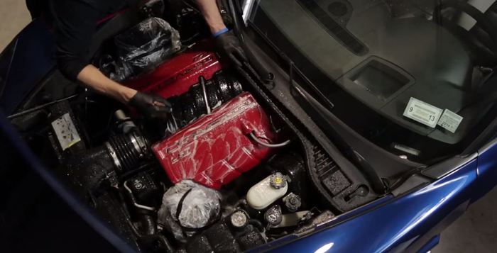 Cómo limpiar el motor del coche y evitar riesgos que puedan dañarlo