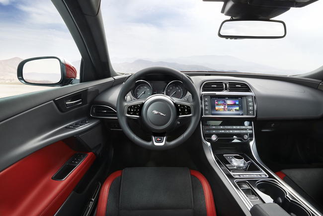 Jaguar XE 2015 interior 01