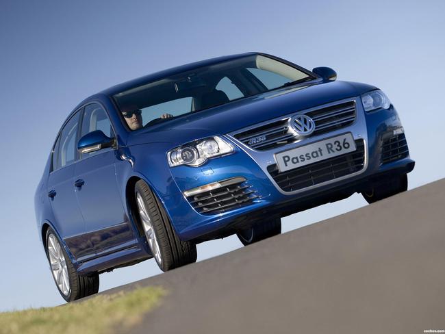 volkswagen_passat r36 sedan australia 2008 10_r4 650x488